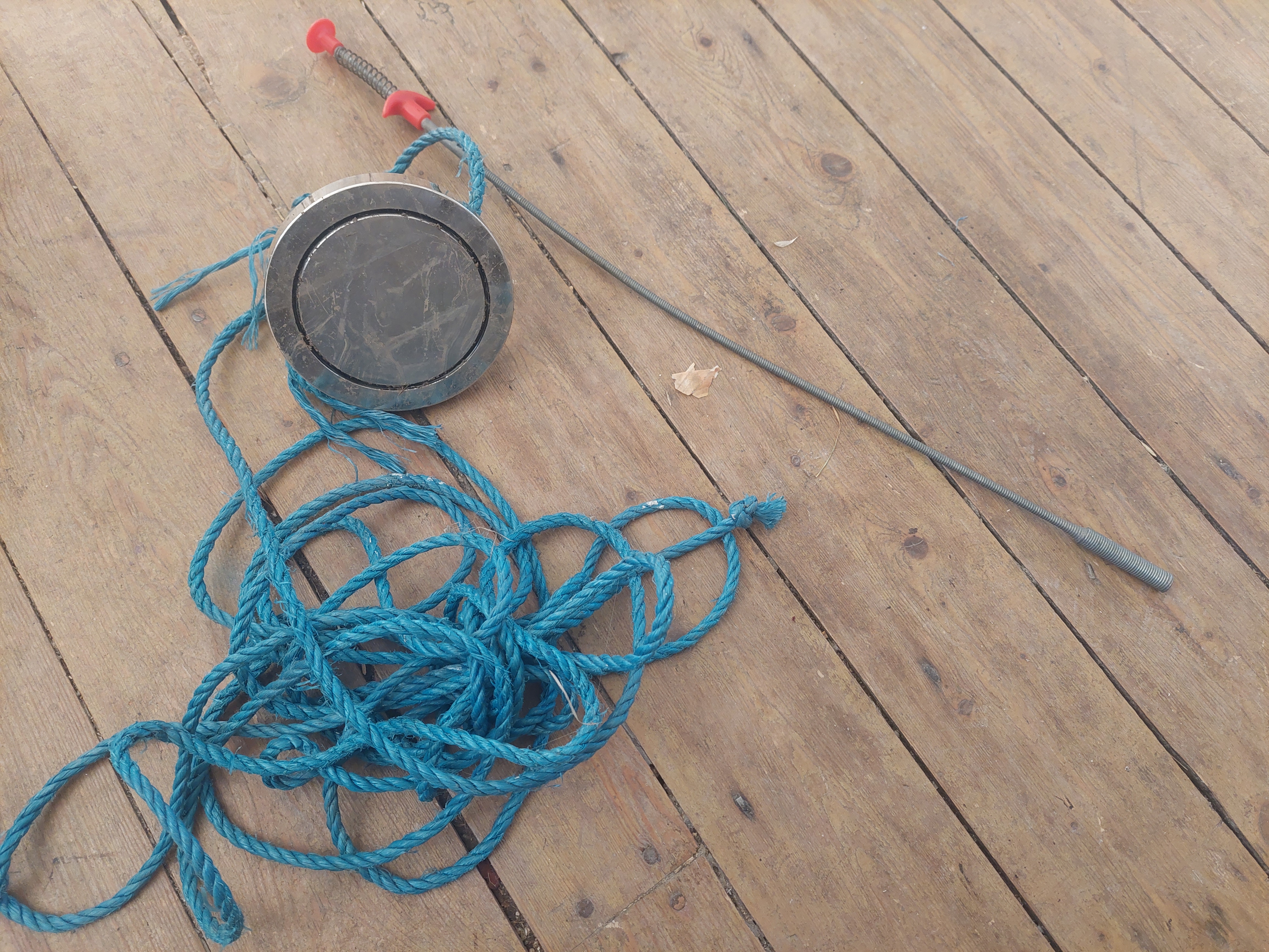 Magnet fishing magnet (250kg lift weight) and grabber — photo 1
