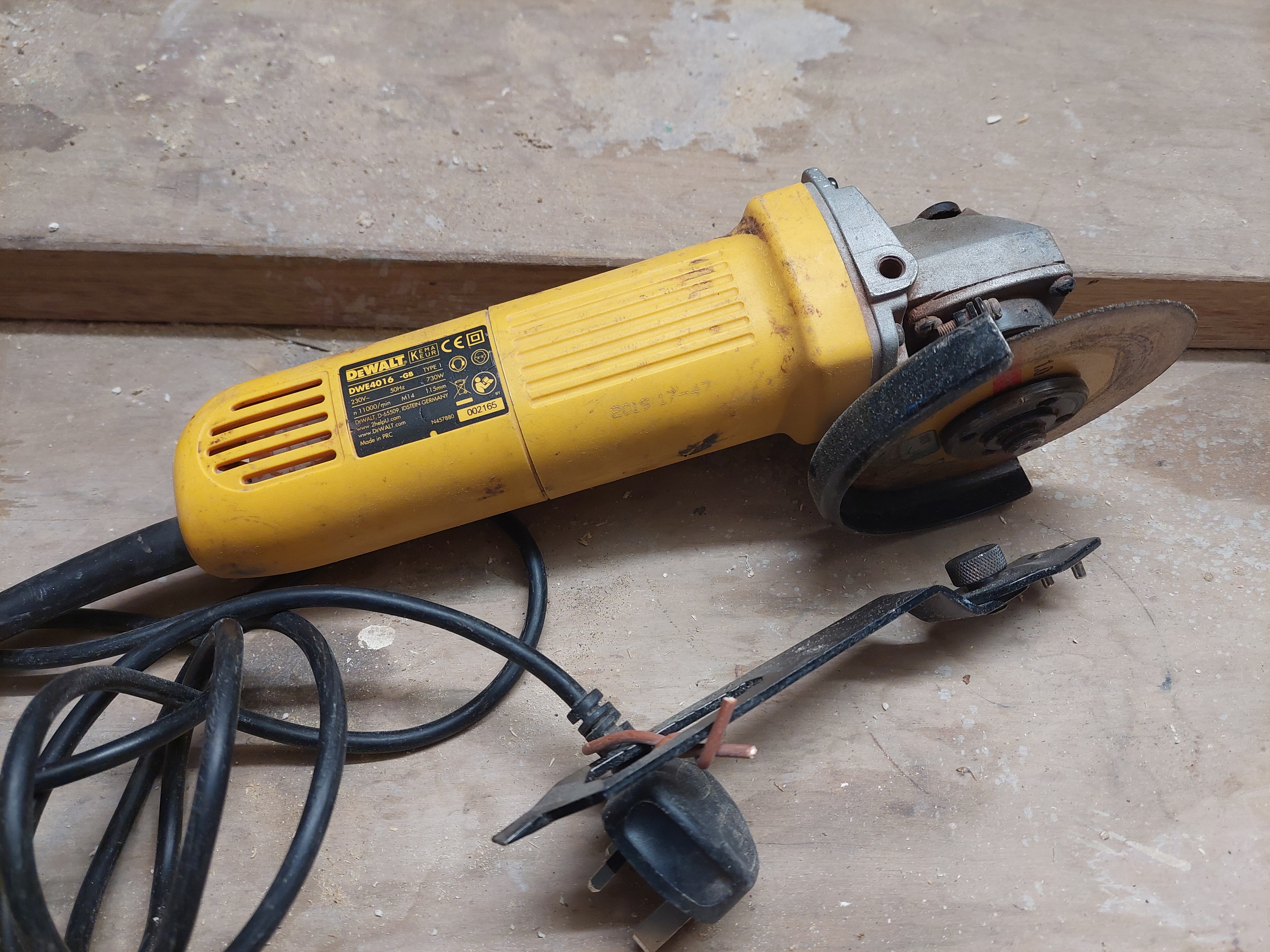 dewalt corded Angle grinder