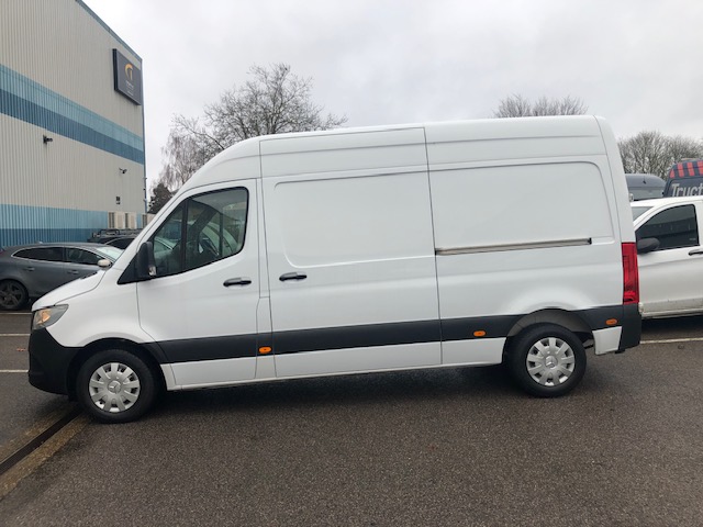 3.5 ton van