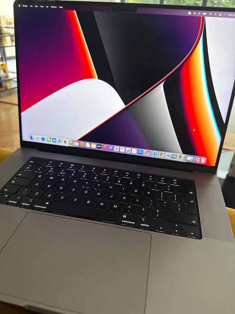 Laptop MacBook M1 pro photo 2