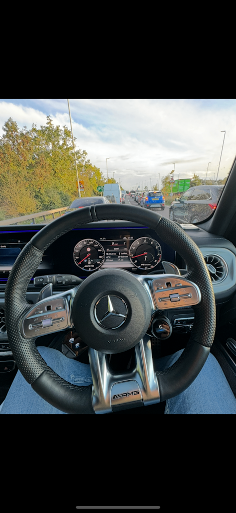 Mercedes G63 photo 2
